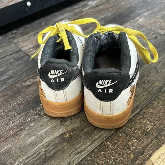 Nike Air Force ones - Picture 3 of 7